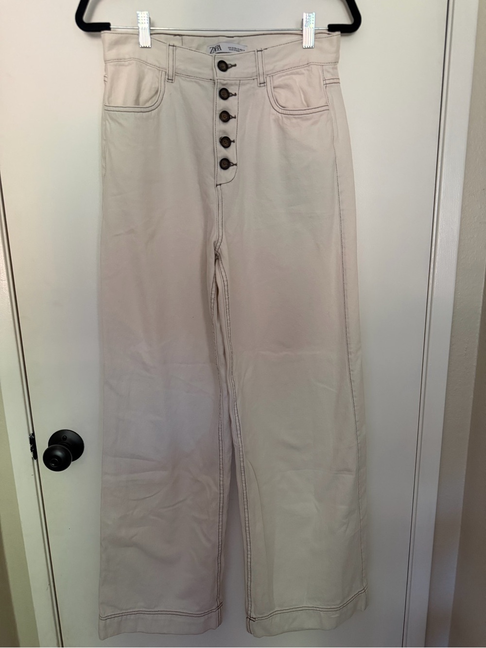 Zara Button-Front Wide-Leg Jeans in Light Beige